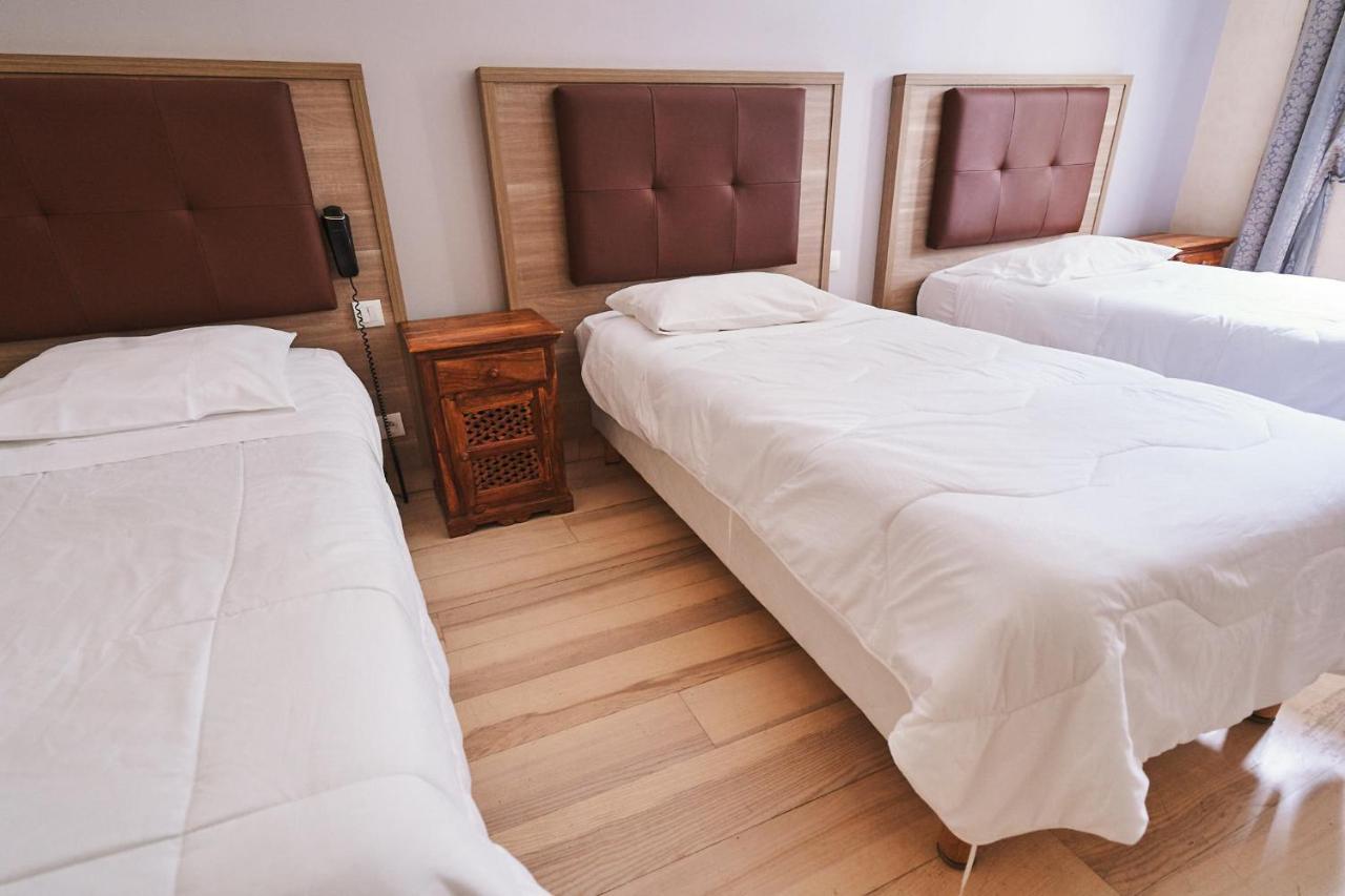 Hotel La Flambee ベルジュラック エクステリア 写真